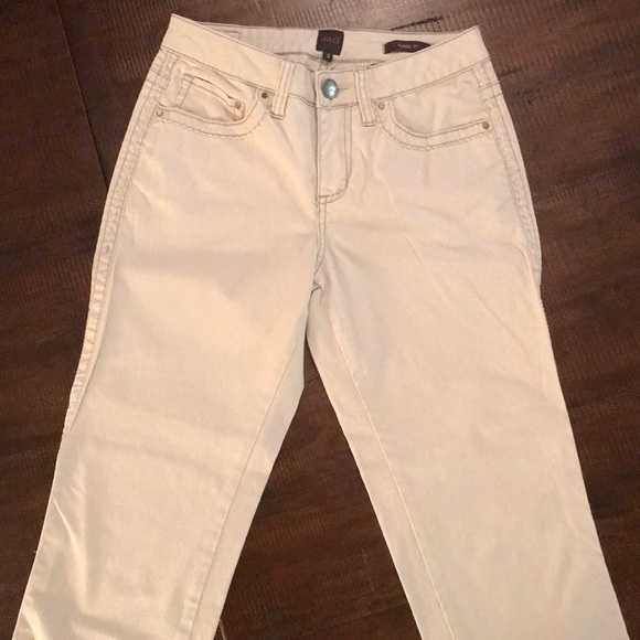 Jag Jeans Pants - NWOT~Classic Fit Jag Capri Lightweight Jeans